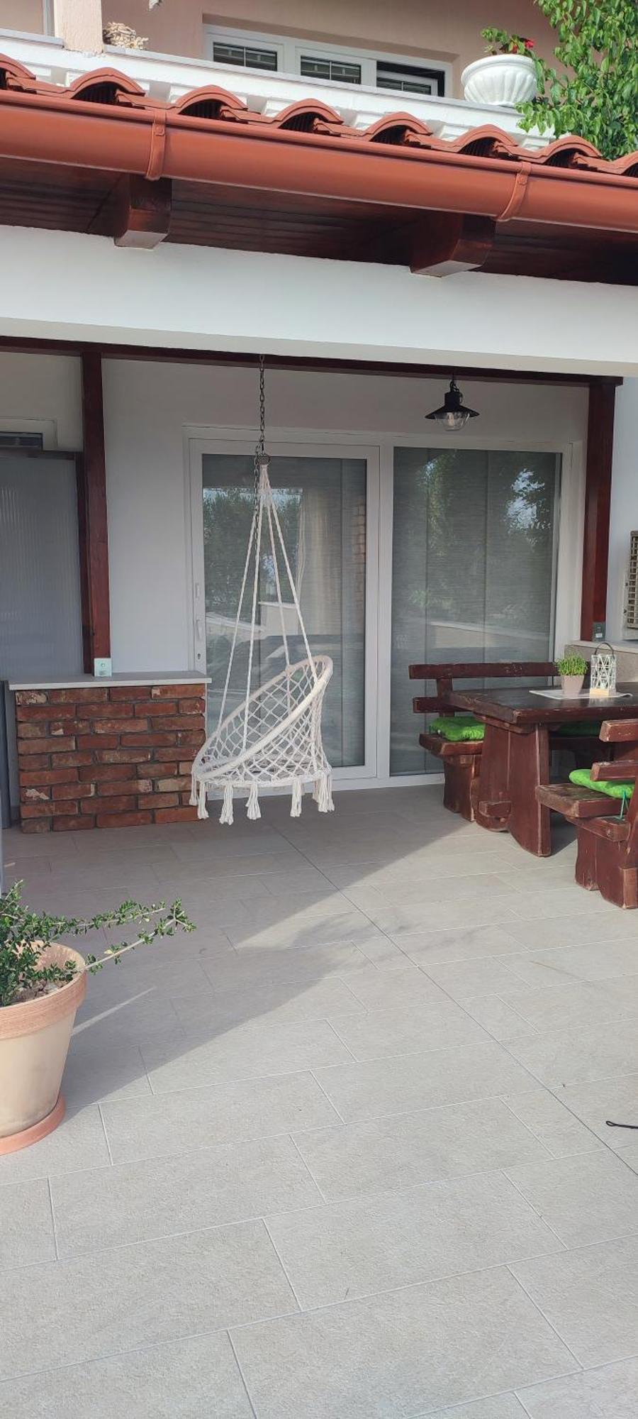 Mundanije Apartments Tinjarosa מראה חיצוני תמונה