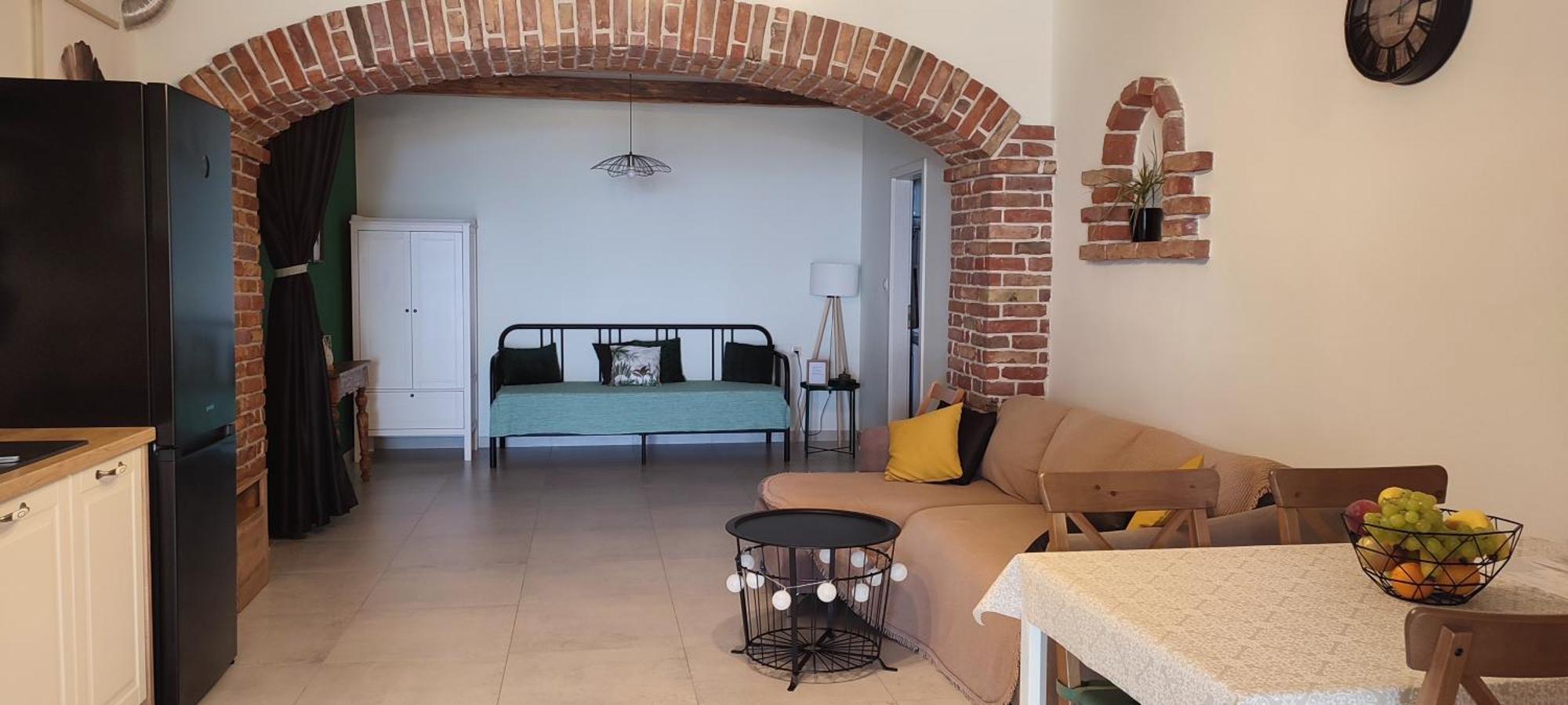 Mundanije Apartments Tinjarosa מראה חיצוני תמונה